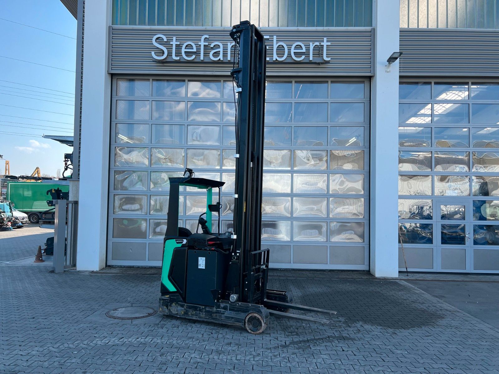 Fahrzeugabbildung Mitsubishi RB20N2H / Triplex: 11.500mm / 2.000kg / 2022