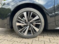 TOYOTA Corolla 2.0 Hybrid Touring Sports Teamplayer (ZE