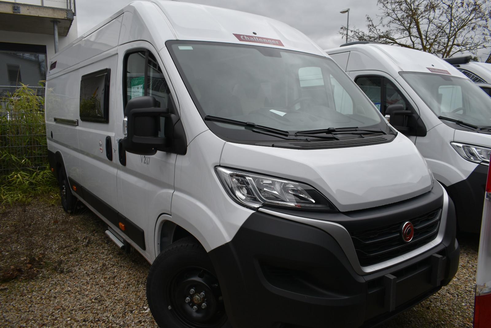 Challenger V217 Start, Connect-Paket  UVP: 61.215 €