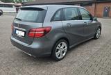Mercedes-Benz B200 Sports Tourer, AHK, Kamera, Teilleder - Mercedes-Benz B-Klasse: Sports Tourer