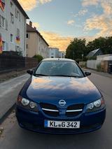 Nissan Gebrauchte Auto - gebrauchte Nissan Almera aus dem Jahr 2003
