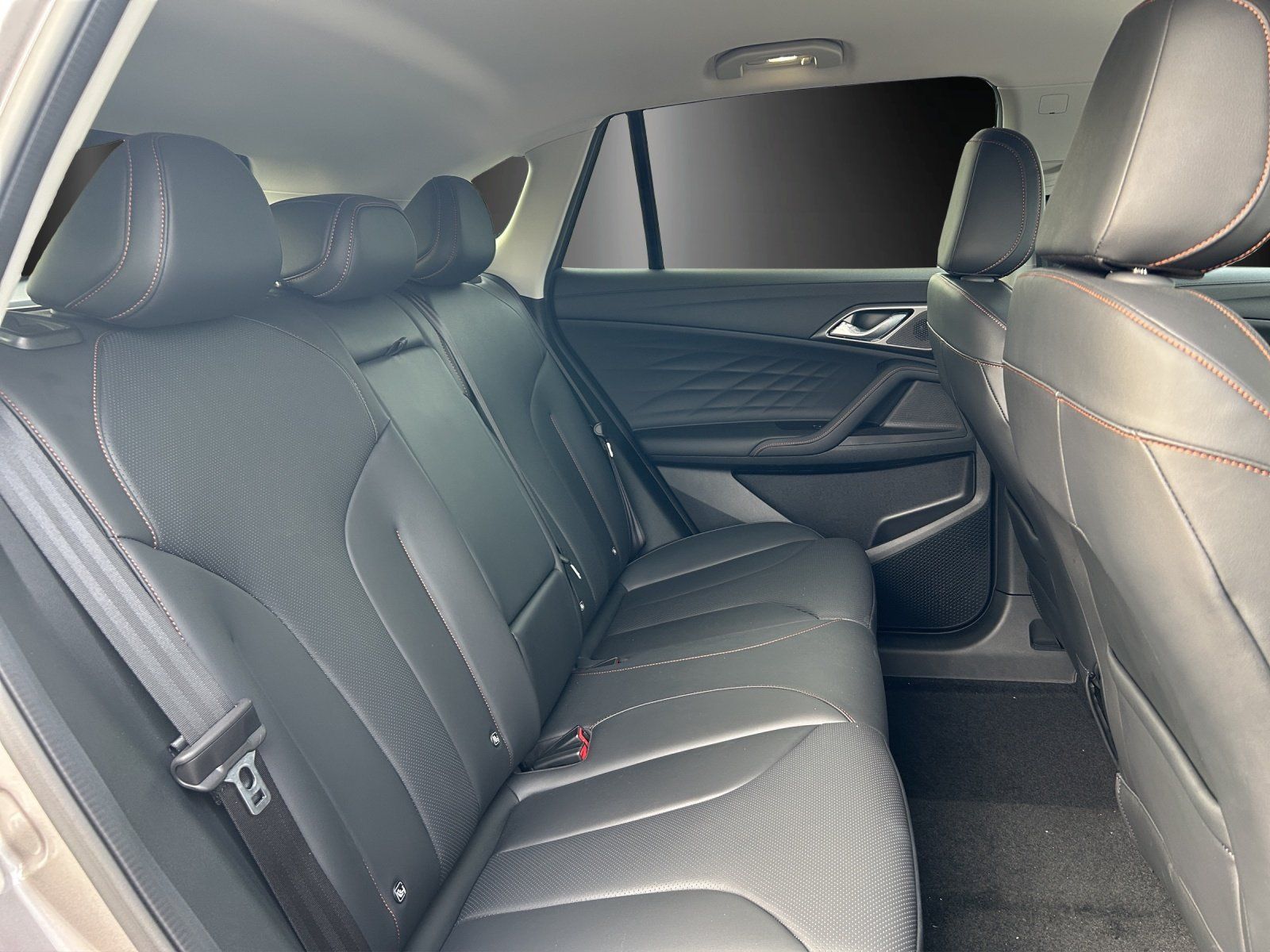 Fahrzeugabbildung MG MG HS HEV Luxury