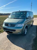 Volkswagen T5 Multivan 2,5 TDI "Cruise" - Volkswagen T5 Multivan: Grün