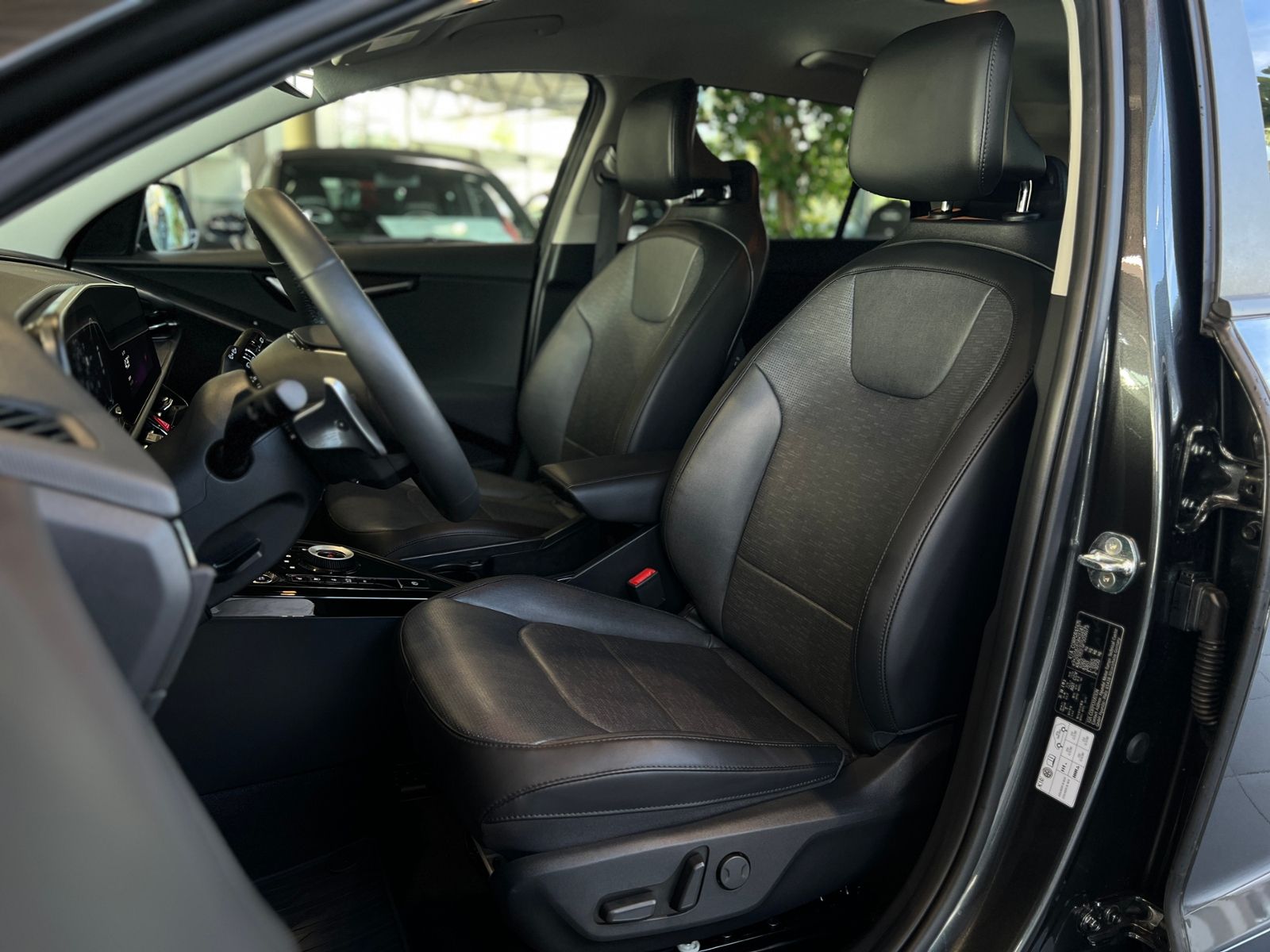 Fahrzeugabbildung Kia Niro Spirit PHEV Relax-Pack Tech-Pack HUD H&K