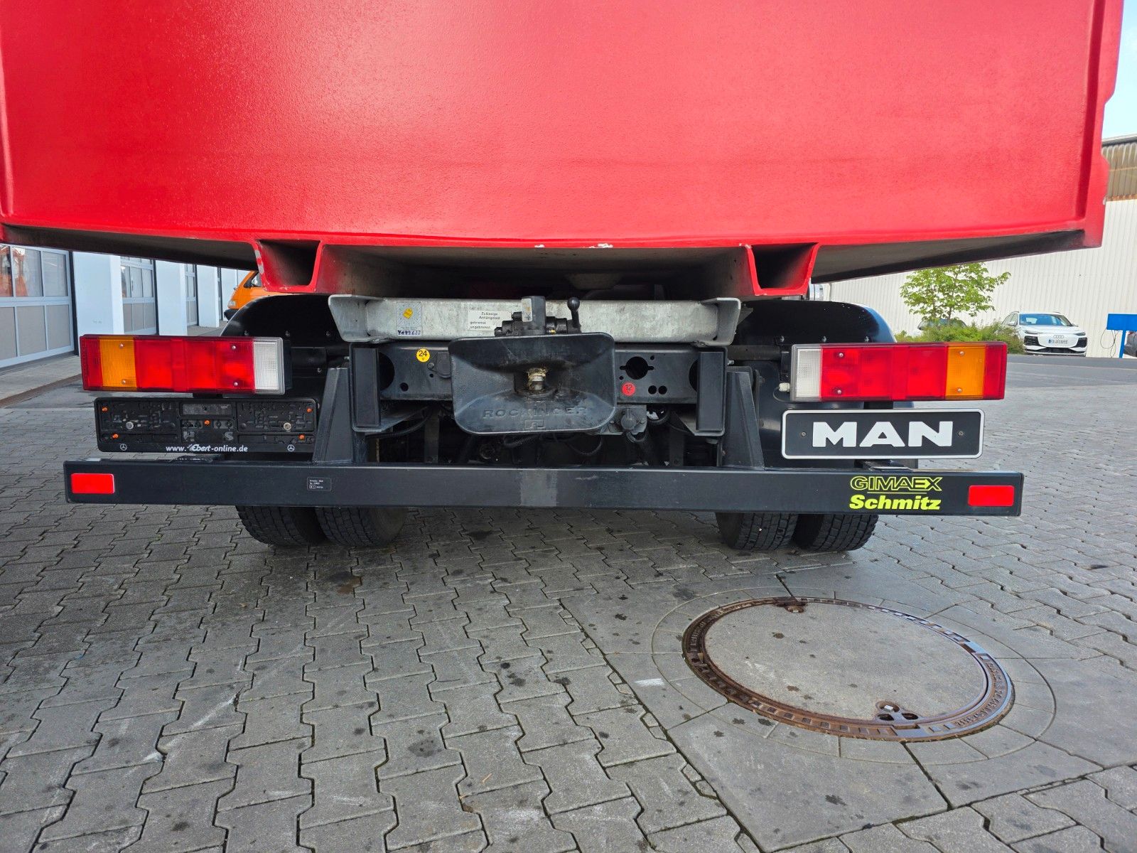Fahrzeugabbildung MAN LE 8.150 Schaum-Löschfahrzeug 2.500L SLF 25/25