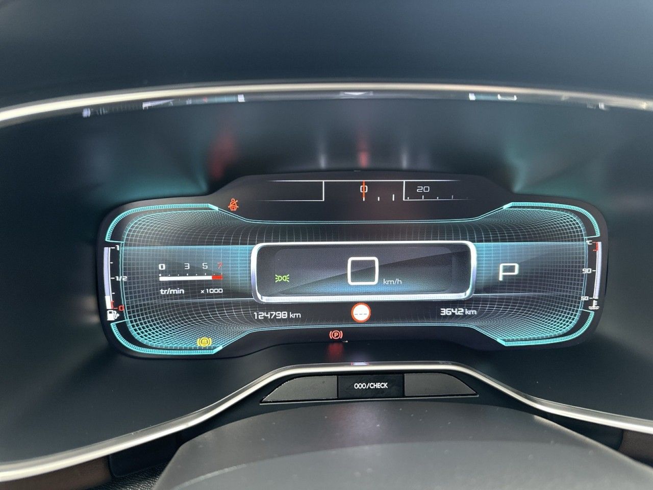 Fahrzeugabbildung Citroën C5 Aircross 2.0 HDI SHINE 180EAT*Navi* - mit KI generiert/bearbeitet