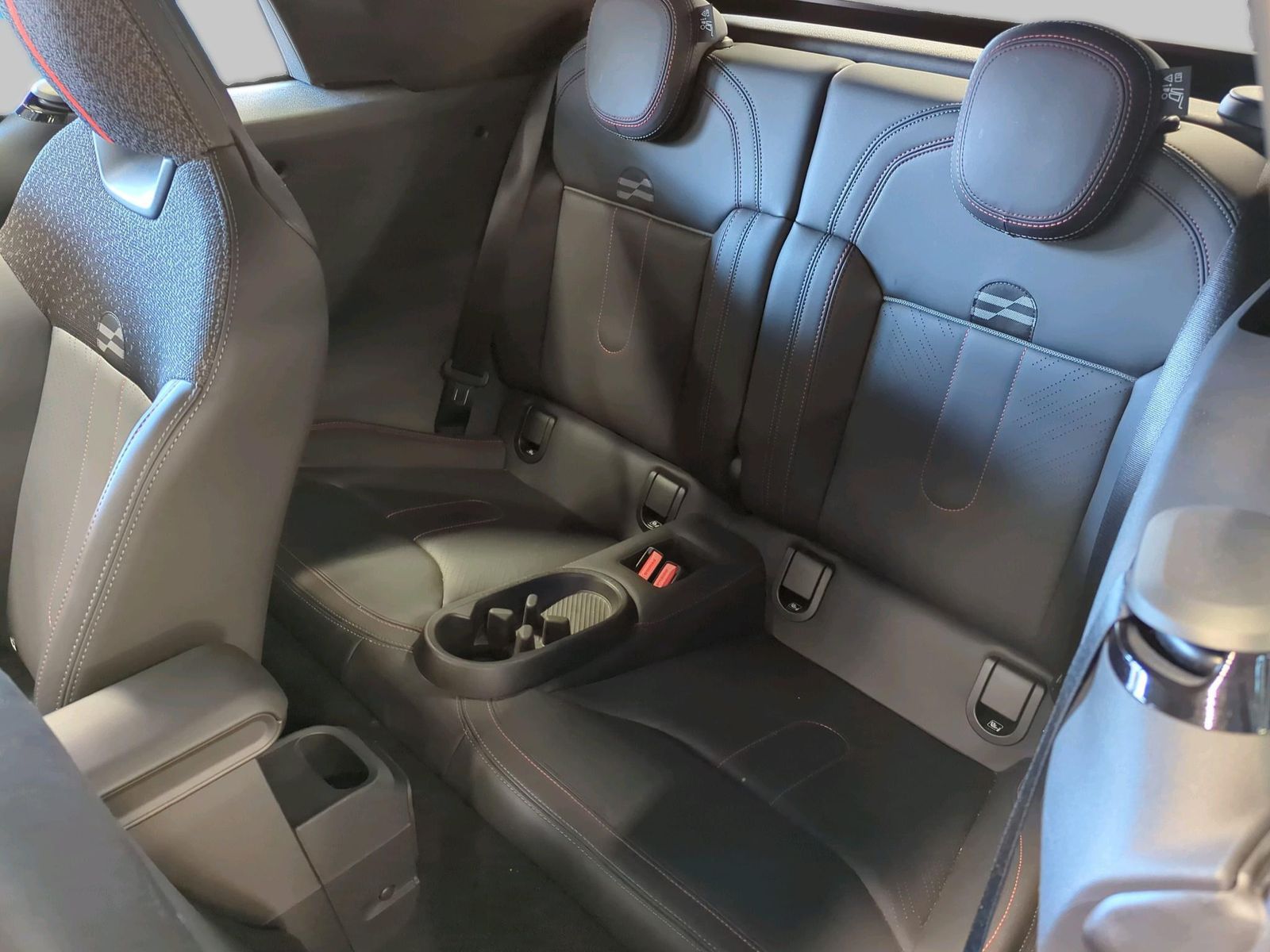 MINI John Cooper Works Cabrio - Bild 14