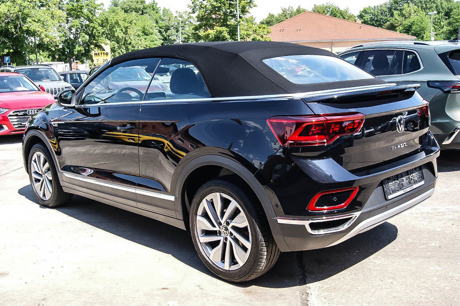 Fahrzeugabbildung Volkswagen T-Roc Cabriolet Move IQ-LIGHT KAMERA E-VERDECK