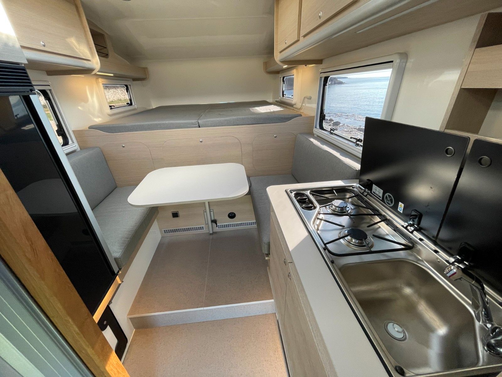 Fahrzeugabbildung Andere OVERLANDER 240