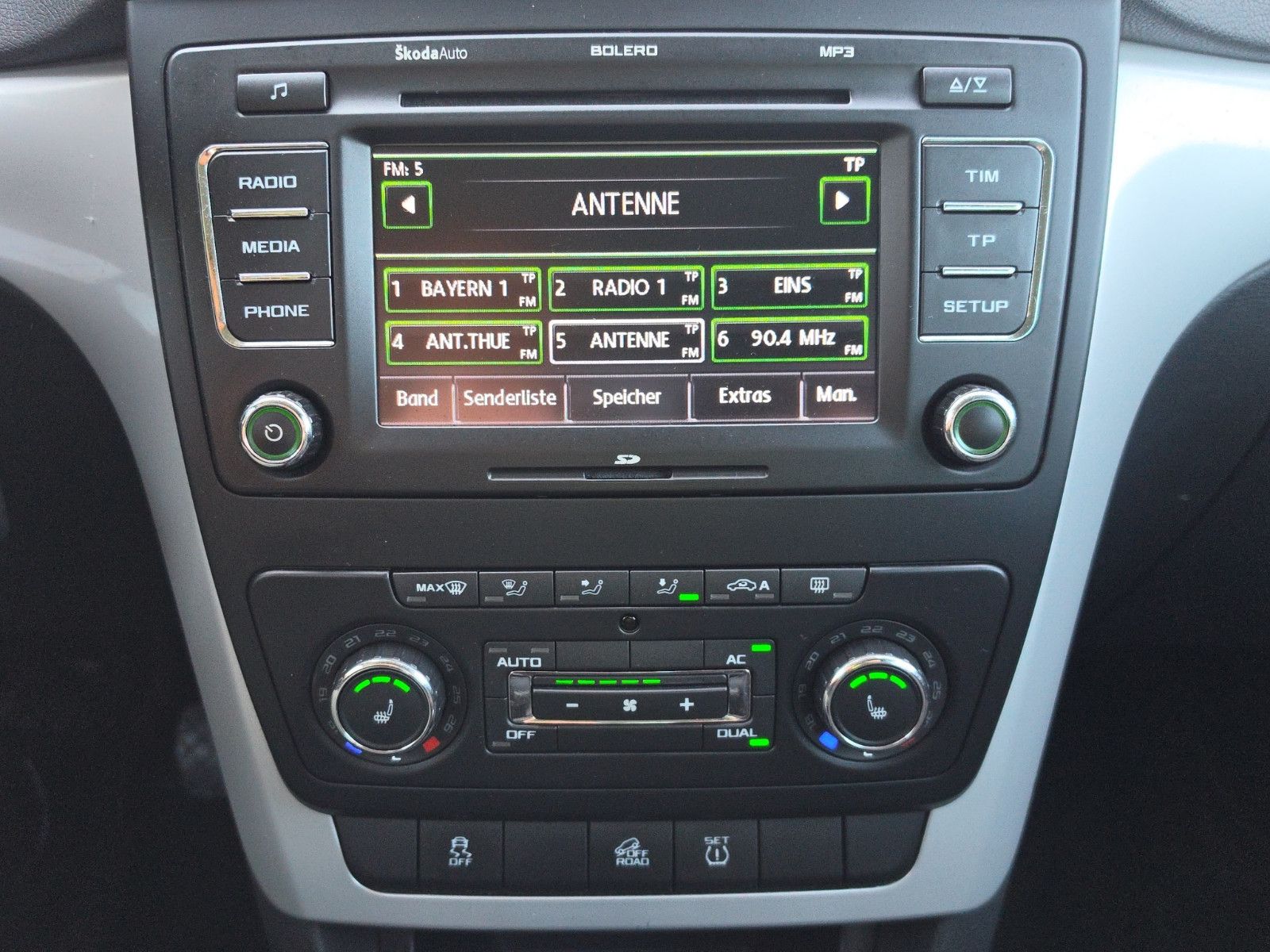 Fahrzeugabbildung SKODA Yeti TDI Ambition Plus Edition 4x4 ALLRAD TEMPOM