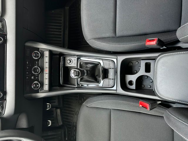 Karoq Ambition KAMERA;CARPLAY;PDC;KESSY