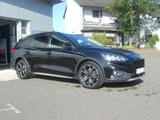 Ford Focus Turnier Active - Ford Focus Active mit Benzin-Antrieb