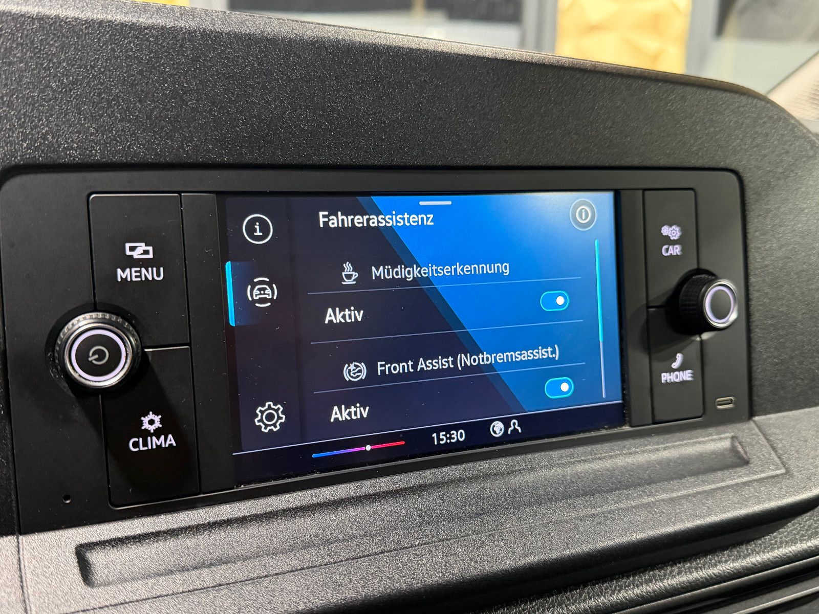 Fahrzeugabbildung Volkswagen Caddy  BLUETOOTH/AUTO-HOLD/ACC/TEMPOMAT/