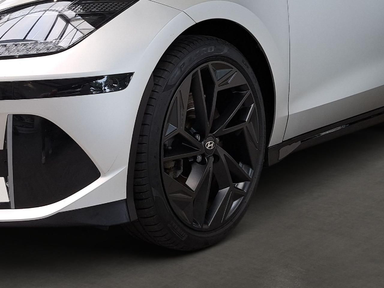 Fahrzeugabbildung Hyundai Ioniq 6 First Edition Elektro 4WD