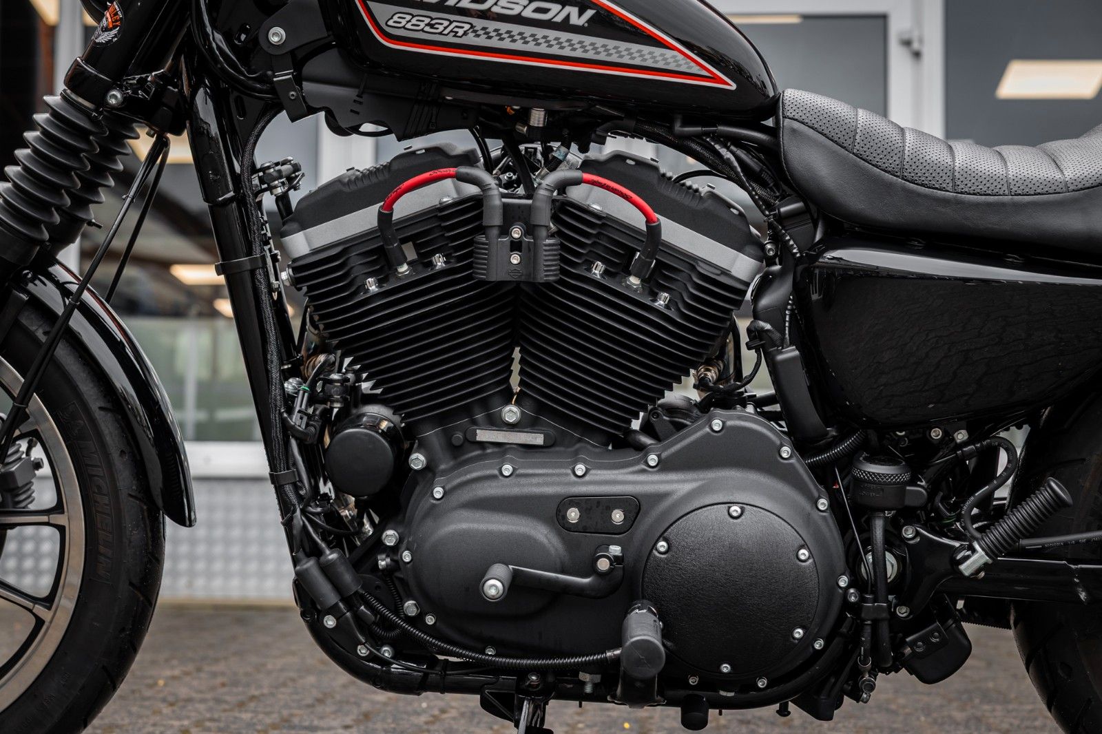 Fahrzeugabbildung Harley-Davidson Sportster XL883R Roadster - MILLER ABGASANLAGE -