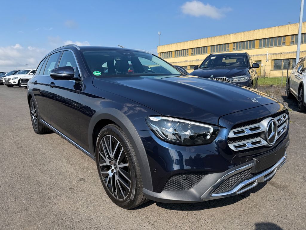 Image of Mercedes-Benz E 220