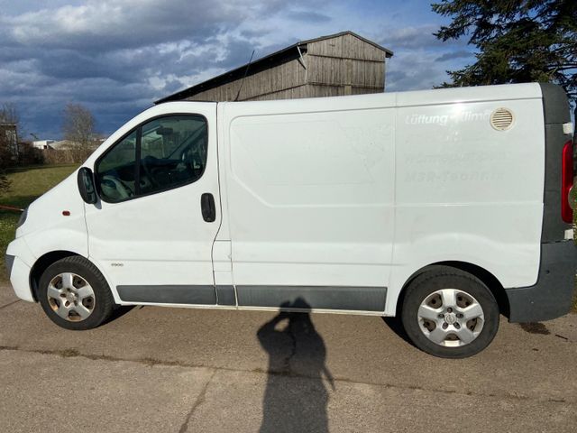 Opel Vivaro/ Kurz/Flach/Klima