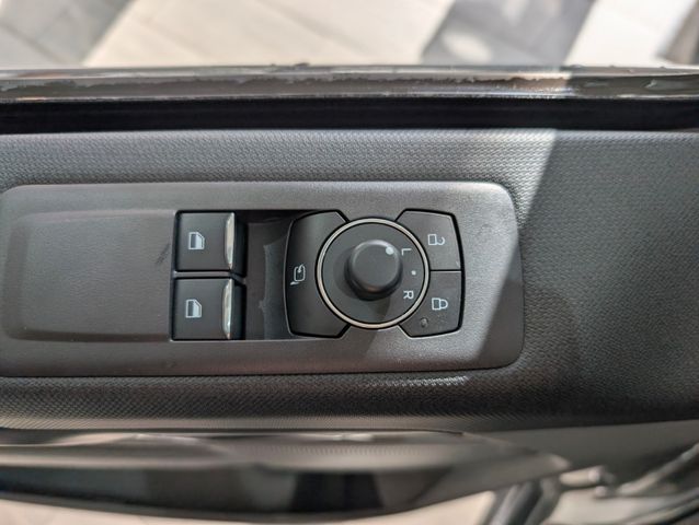 Ford Tourneo Custom Tit. 2.0 L1 NEUES MODELL