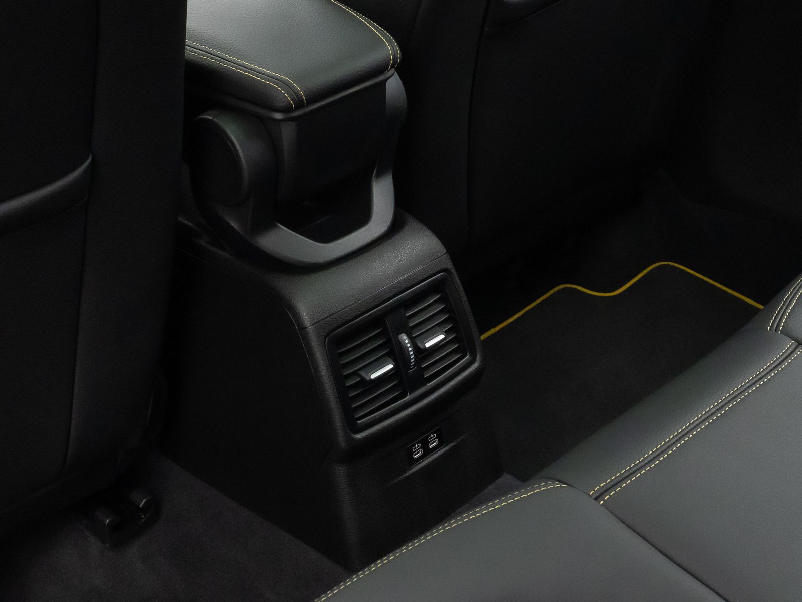 Fahrzeugabbildung BMW X2 sD18i M Sport Edition Panorama Kamera 19Zoll