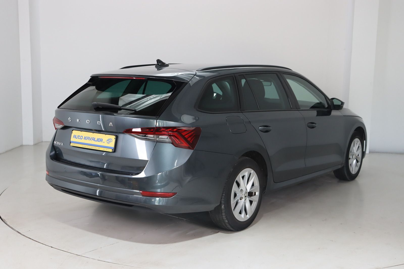 Fahrzeugabbildung SKODA Octavia Combi 1.5 TSI * RFK * LED * Keyless
