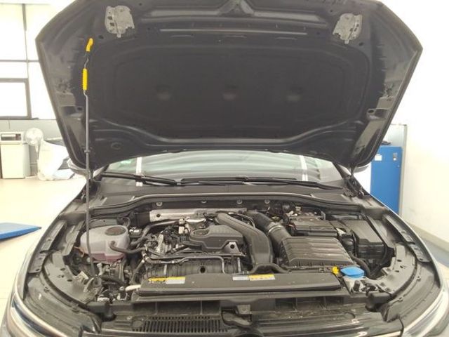 Golf VIII Variant 1.5TSI DSG LED+SHZ+LENKRADHZG