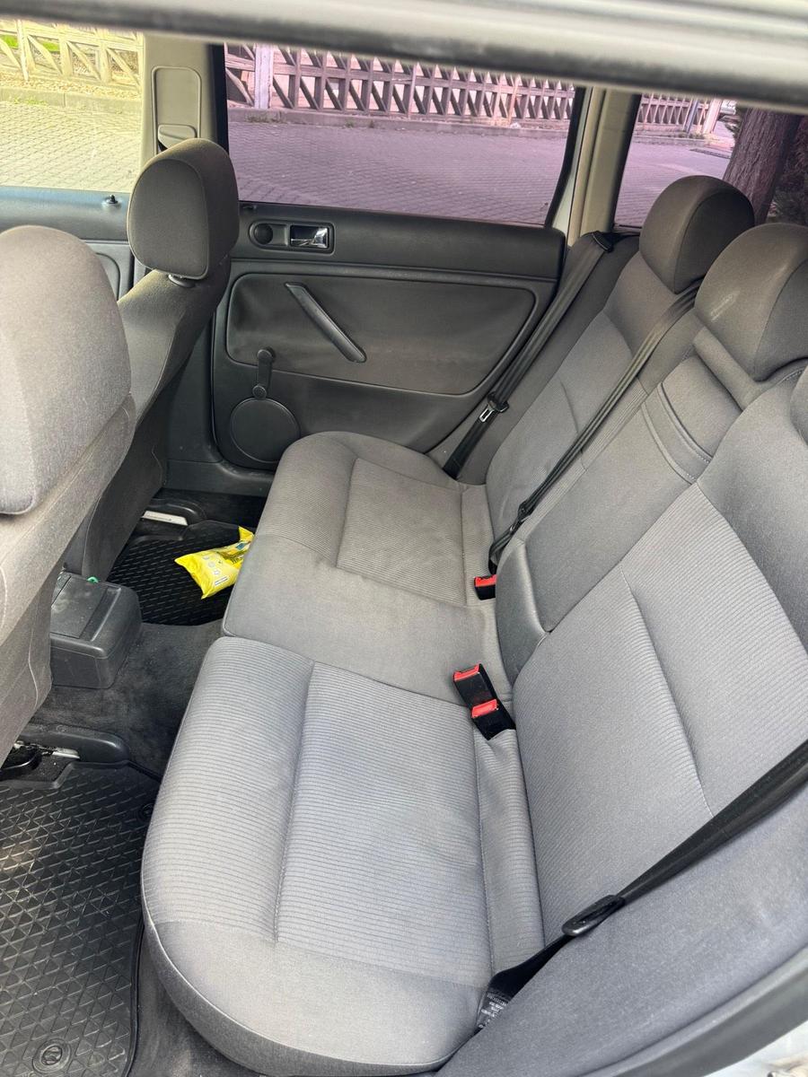 Volkswagen Passat 2005 — photo 15