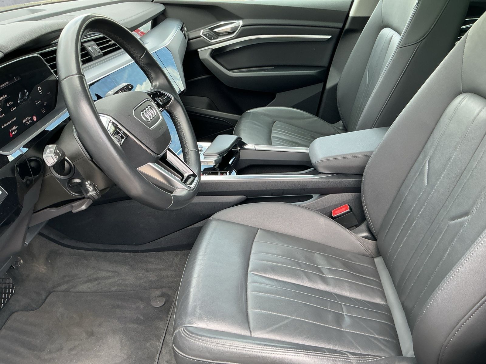 Audi e-tron - Bild 12