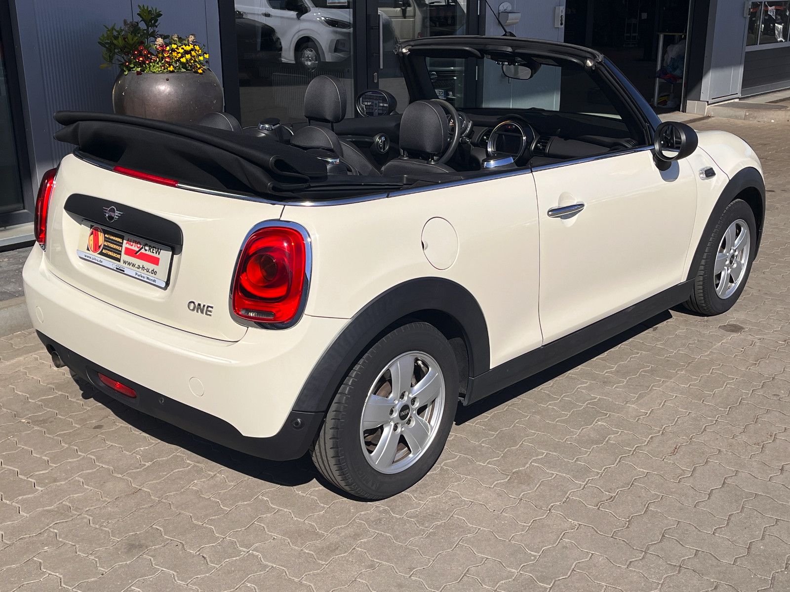 Fahrzeugabbildung MINI One Cabrio