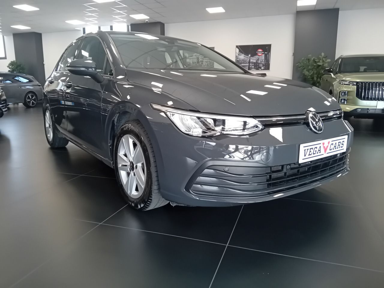 Volkswagen Golf 1.0 eTSI EVO DSG Life imagem 3