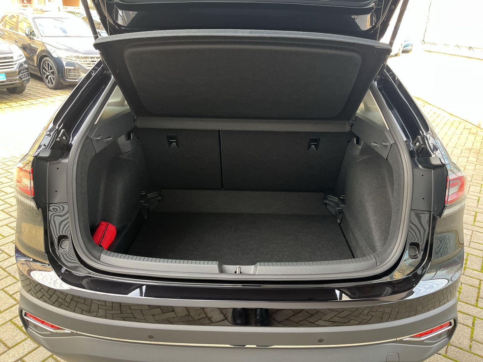 Fahrzeugabbildung Volkswagen Taigo 1.5 TSI DSG Style MATRIX KAMERA AHK