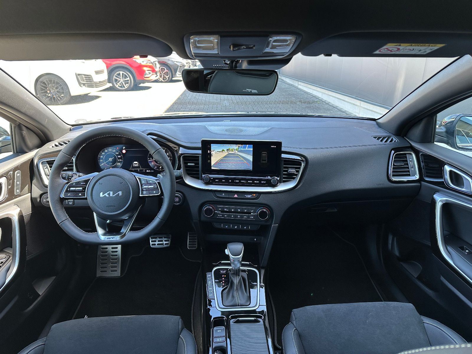 Fahrzeugabbildung Kia CEED_SW 1.5T 140 DCT7 GTL TEC LEDER