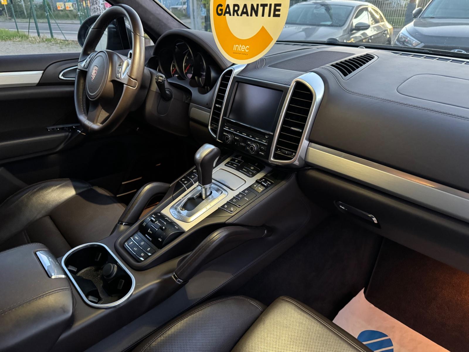 PORSCHE CAYENNE TURBO
