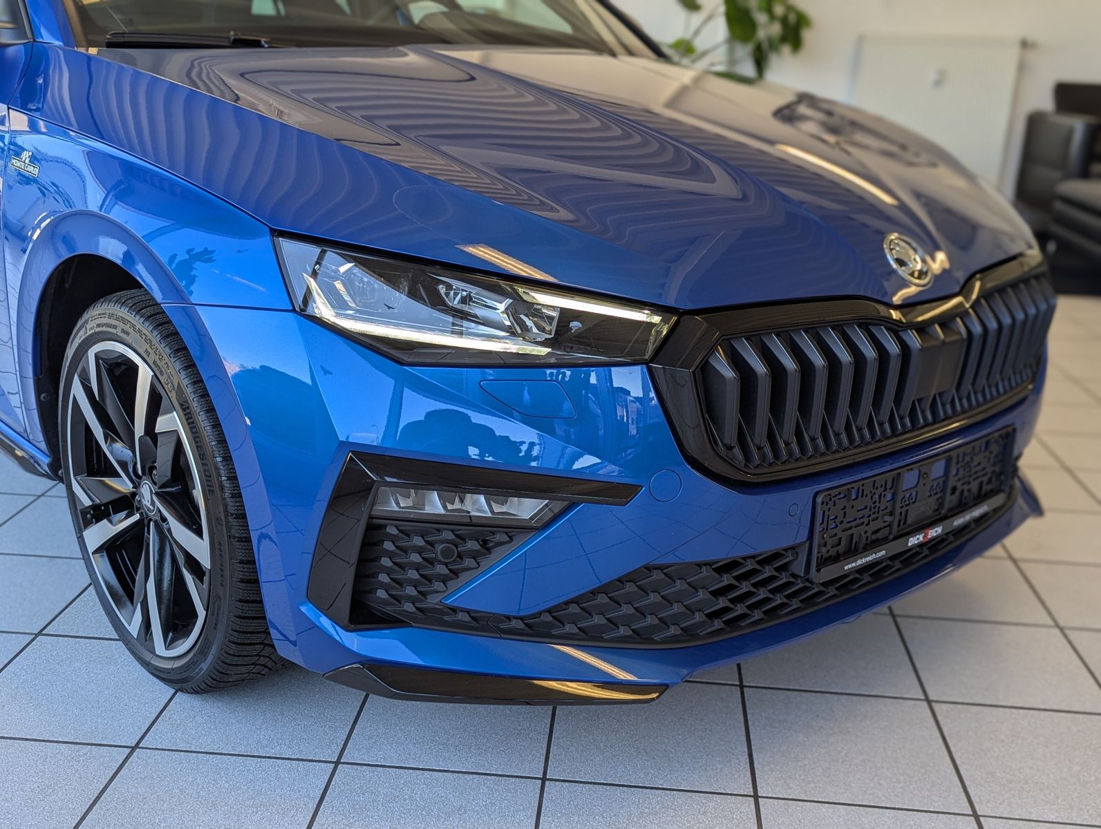 Fahrzeugabbildung SKODA Scala 1.5 TSI DSG Monte Carlo Kamera ACC LED 18"