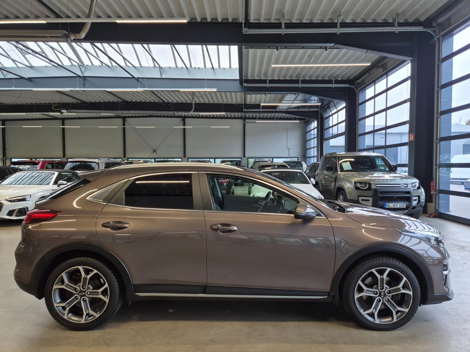 Kia XCEED AUT TEILLEDER NAVI SITZHZ CAMERA SPURPAKET
