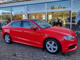 Audi A3 LIMOUSINE AMBITION AUTOMATIK S-LINE PAKET LED - Audi A3: Rot