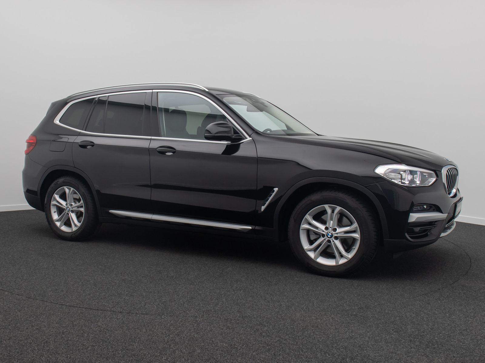 Fahrzeugabbildung BMW X3 xD20d xLine Panorama Sport Individual 18Zoll