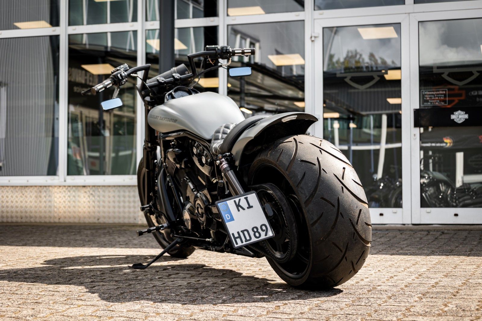 Fahrzeugabbildung Harley-Davidson VRSCDX Night Rod Special - Remus - Mini Ape