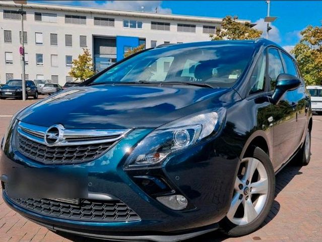 Opel Zafira Tourer, 2 Hand, Tüv und Öl neue