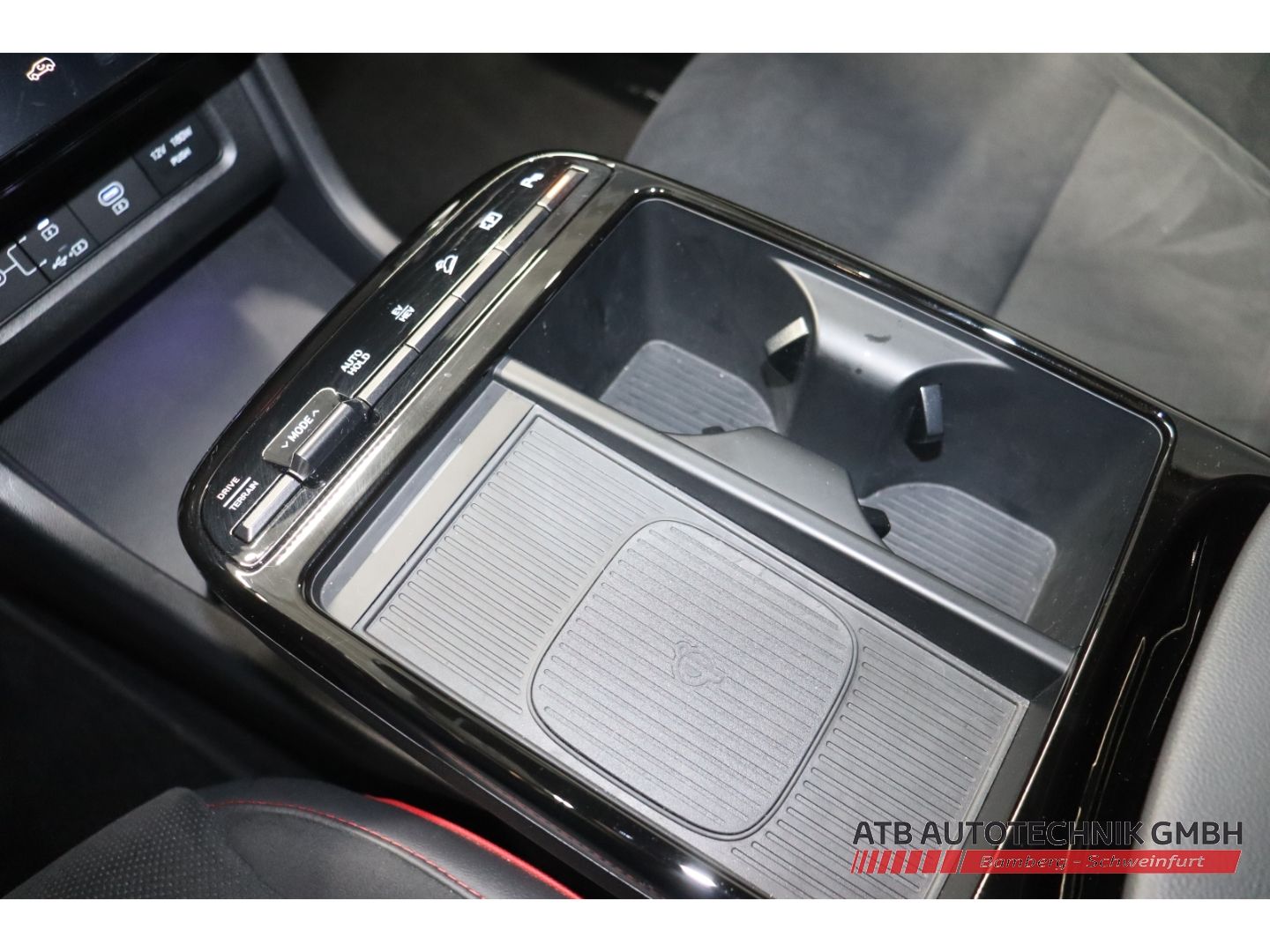 Fahrzeugabbildung Hyundai Tucson PHEV 1.6 T-GDi 4WD N-Line HUD Navi Digita