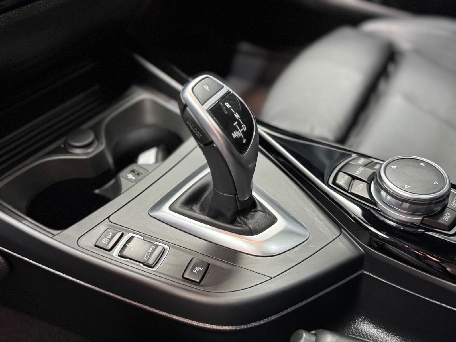 Fahrzeugabbildung BMW M140i xDrive|LEDER|NAVI|SCHIEBEDACH|AUTOMATIK|