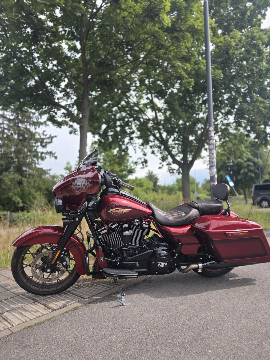 Harley-Davidson FLHXSANV Street Glide Anniversary