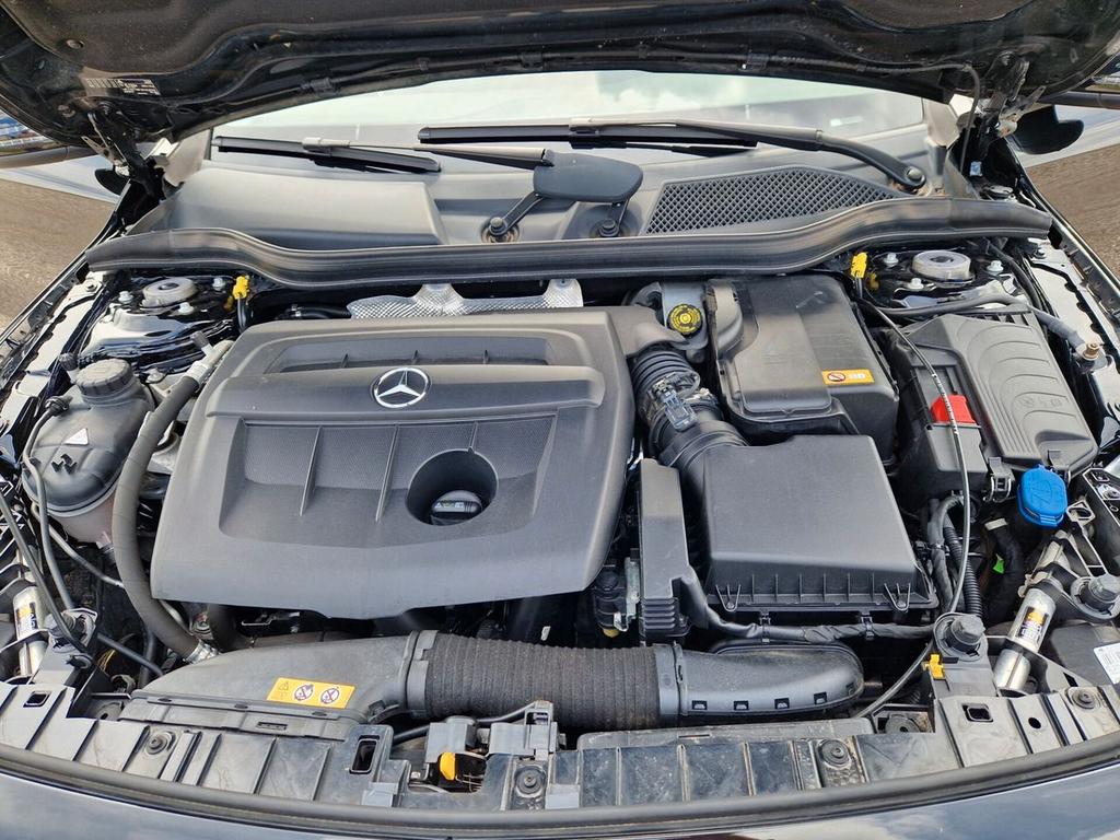 Mercedes-Benz GLA 180