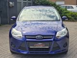 Ford Focus Lim. 1.6 Ambiente Klima - Ford Focus mit Benzin-Antrieb: Limousine, 1.6