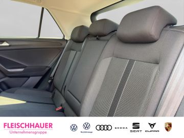 Volkswagen T-Roc - 12