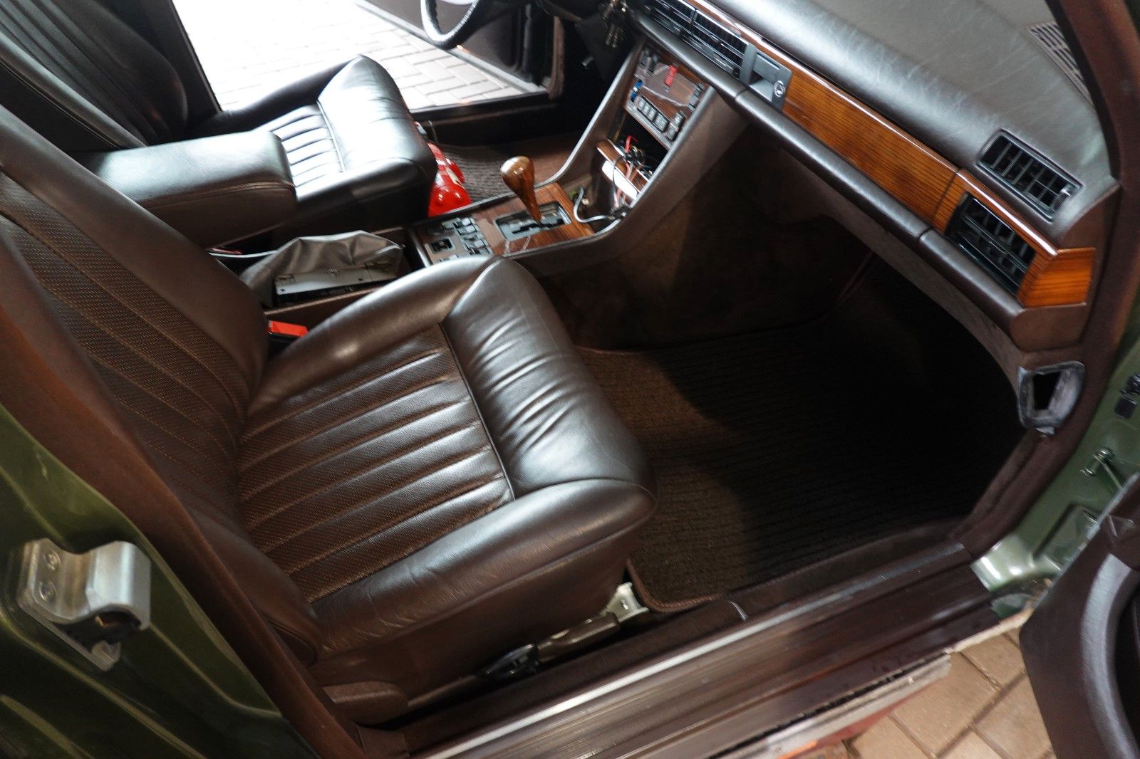 Fahrzeugabbildung Mercedes-Benz 280 SE
