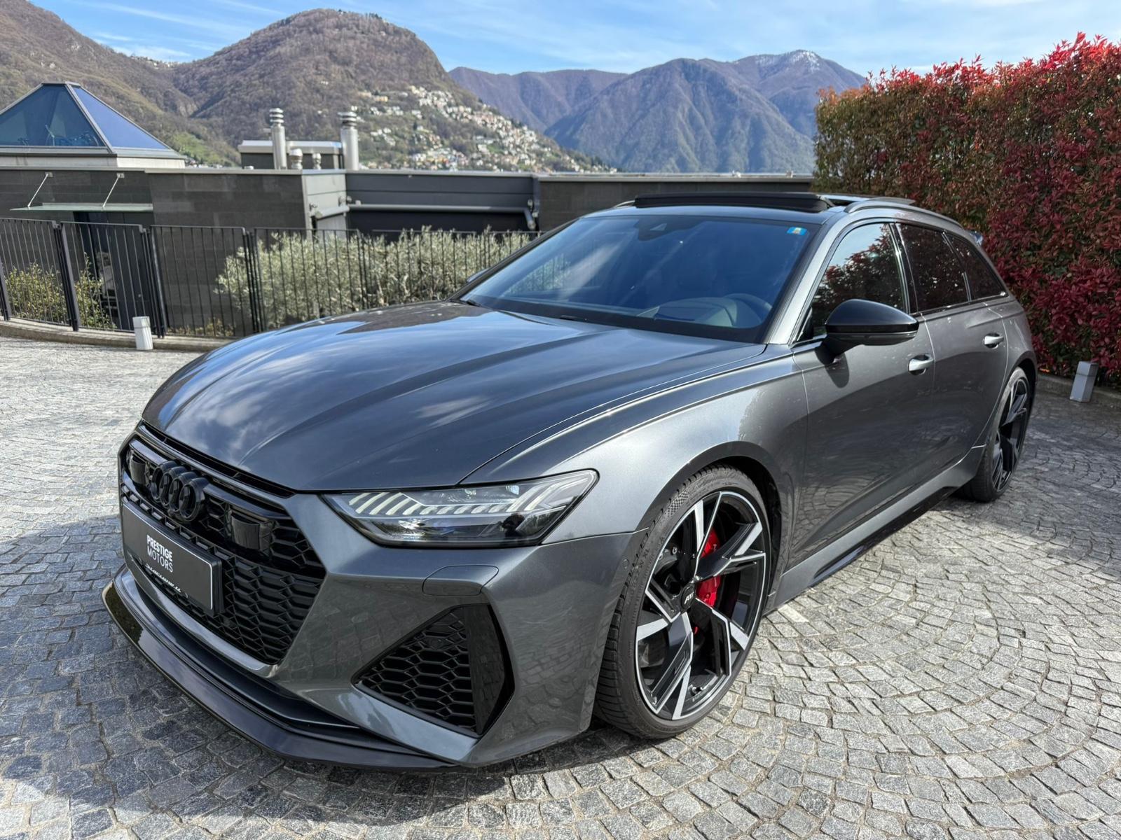 Audi RS6 Avant 4.0 TFSI quattro Ceramic B&O Pano