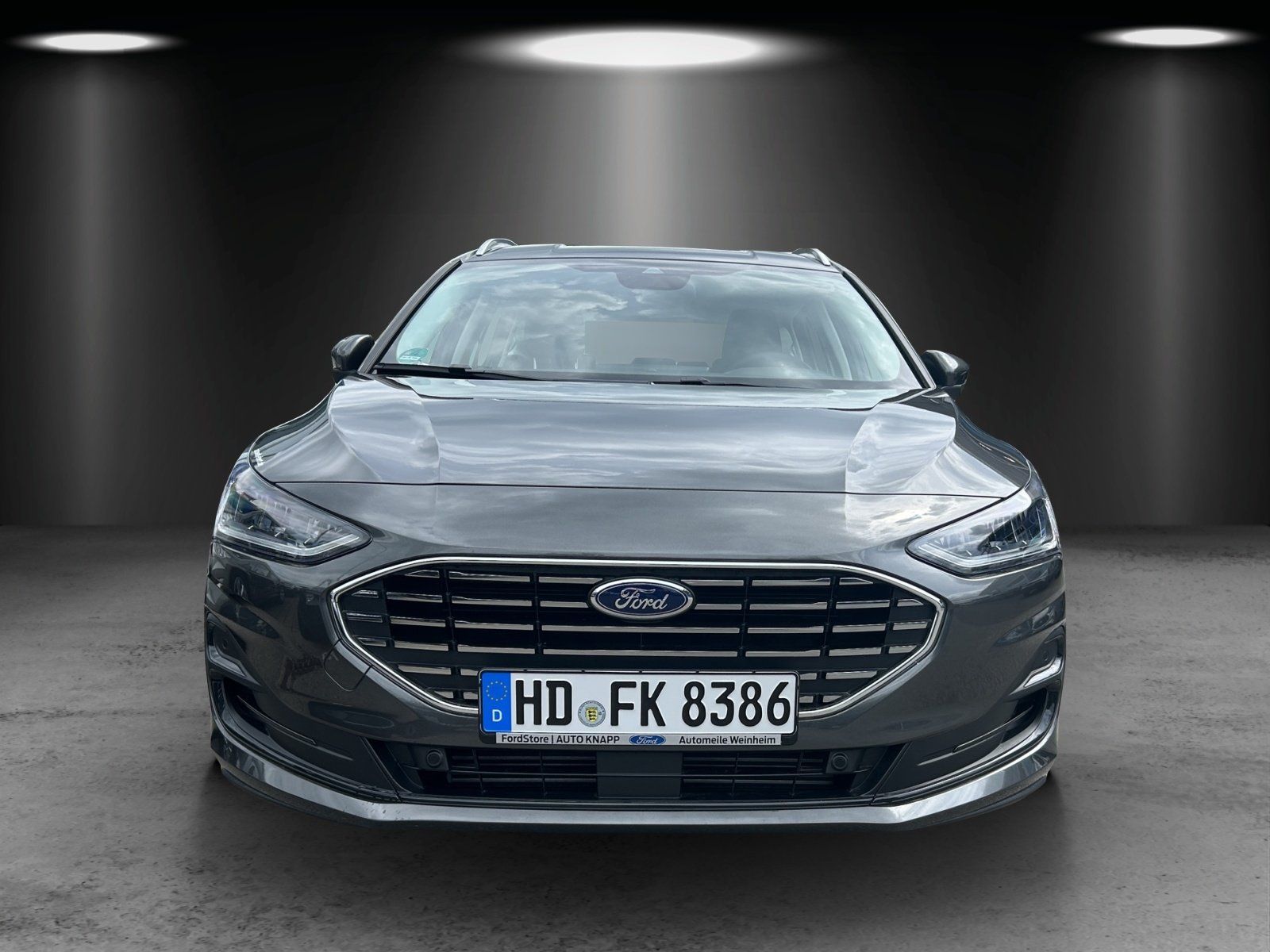 Fahrzeugabbildung Ford Focus Titanium Turnier Winter P. e.Call Kamera