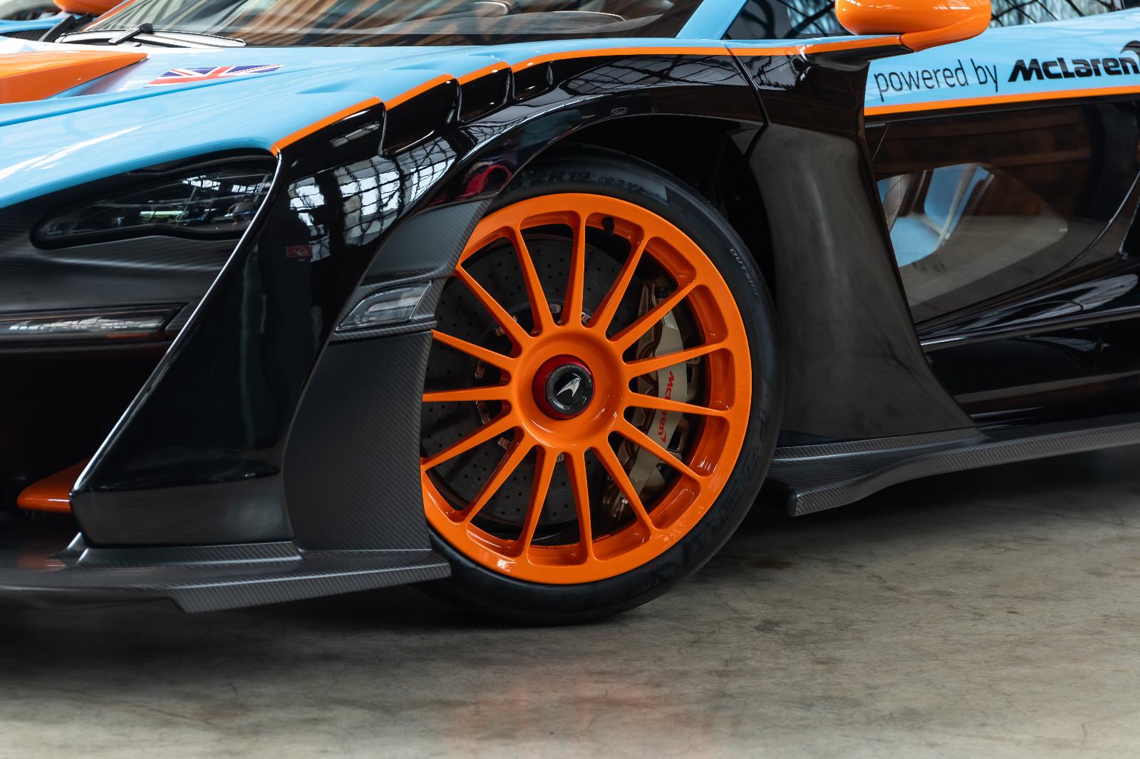 Car Image 21
