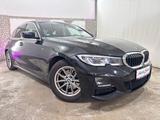 BMW 320i M SPORTPAKET PANO HEAD-UP LEDER LED TOP - BMW 320 Limousine 320i m sportpaket mit Benzin-Antrieb