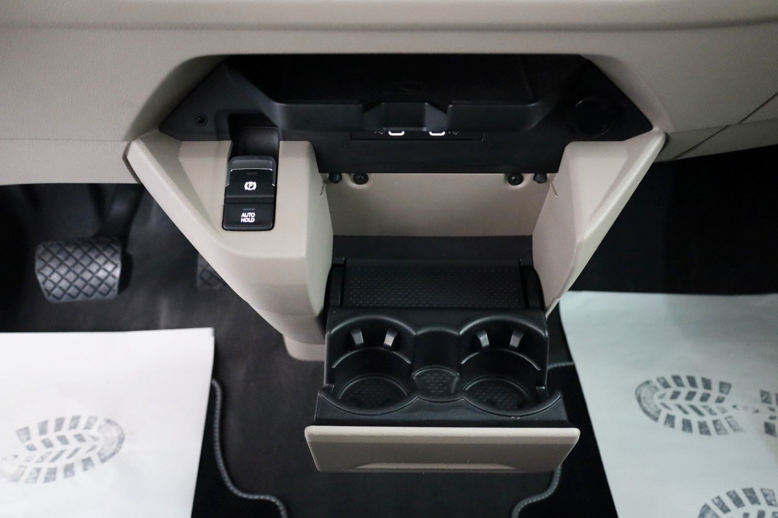 Fahrzeugabbildung Volkswagen T7 Multivan lang Space- Camper/Lounge/Slide,WR